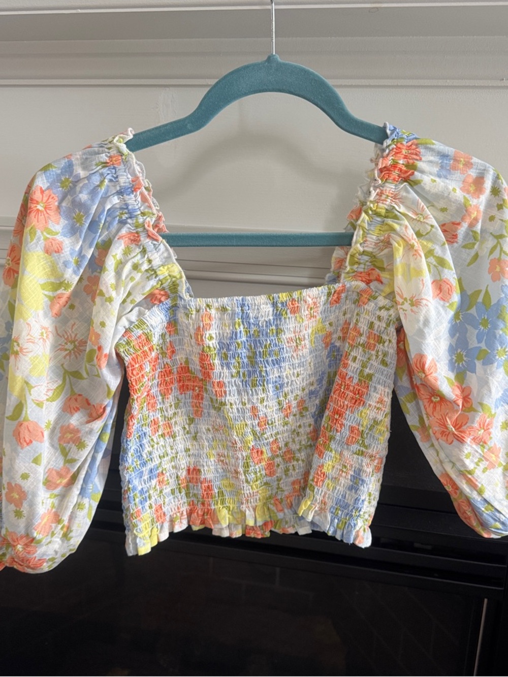 Billabong Multi Floral Smocked Puff-Sleeve Crop Top